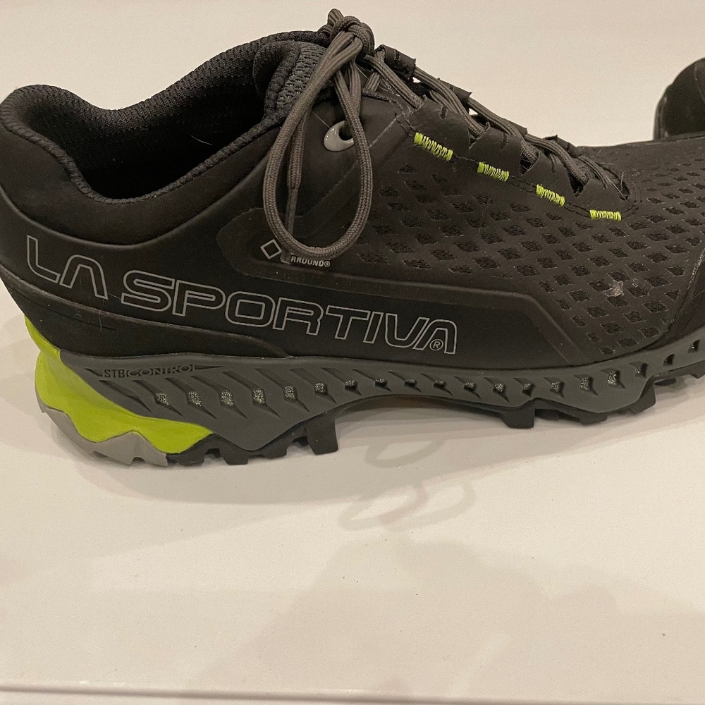 La Sportiva Spire GTX hiking shoes size 10